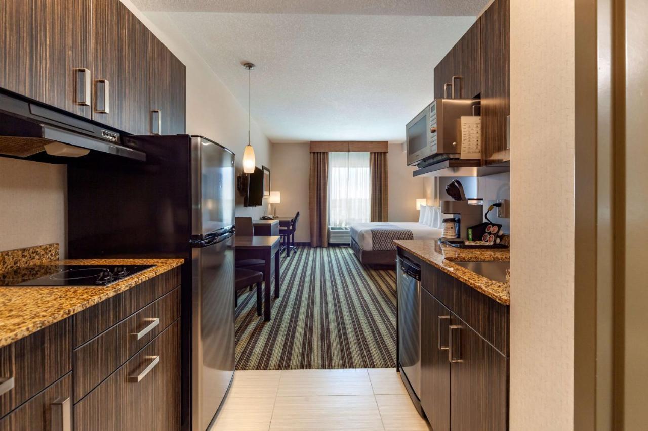 Best Western Plus Drayton Valley All Suites Ngoại thất bức ảnh